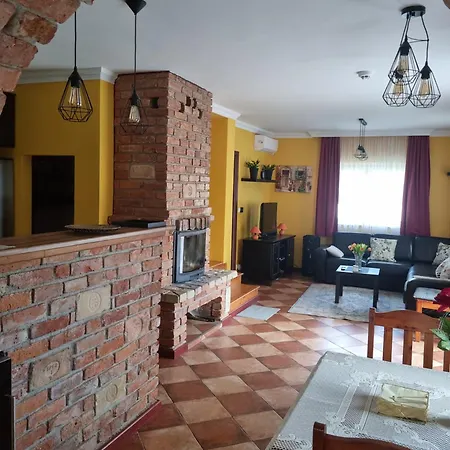 Mimoza Nyaralohaz Apartment Pusztavacs